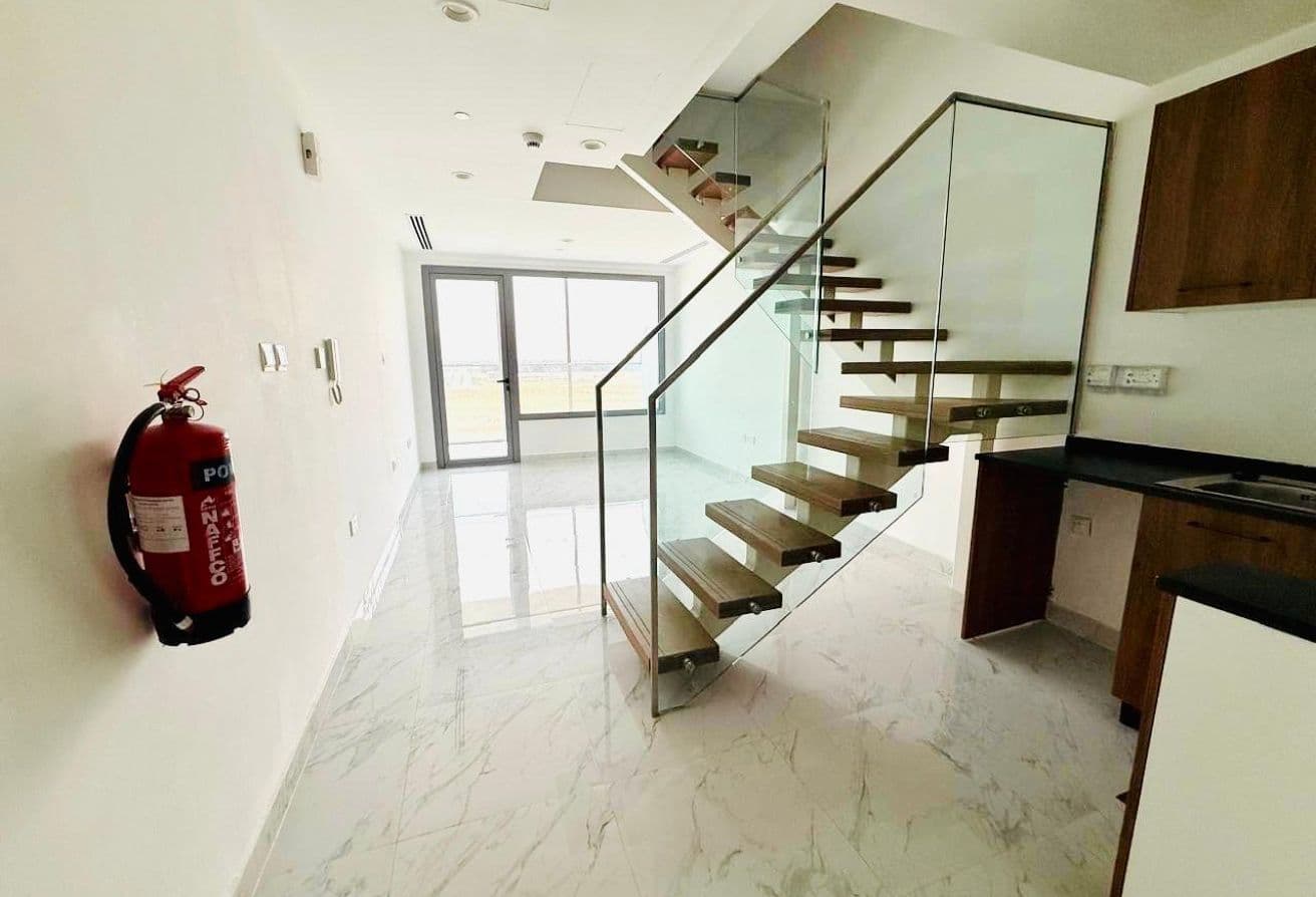 2BHK Sky Home | Peaceful Society | Vacant — photo 4