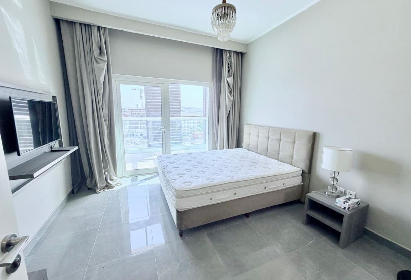 Hot Deal | Spacious | Furnished | Vacant — photo 5