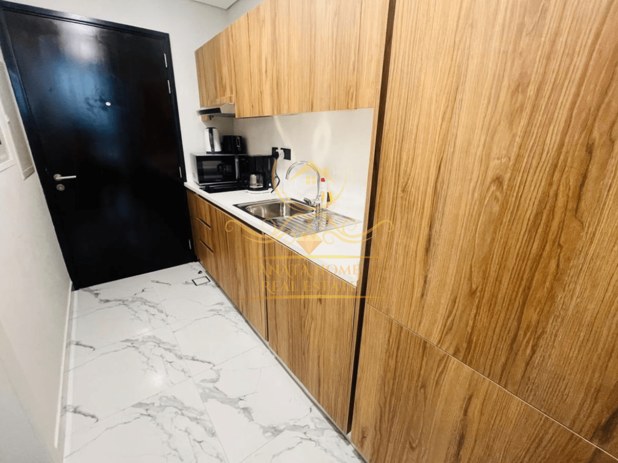 Furnished | Canal View | Vacant — photo 4