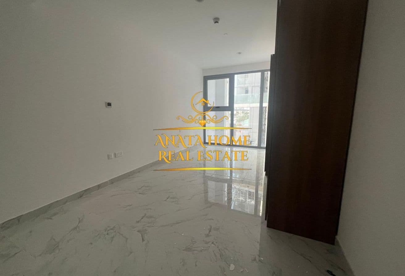 Deluxe Duplex | 3BR + Maid Room | Vacant — photo 5