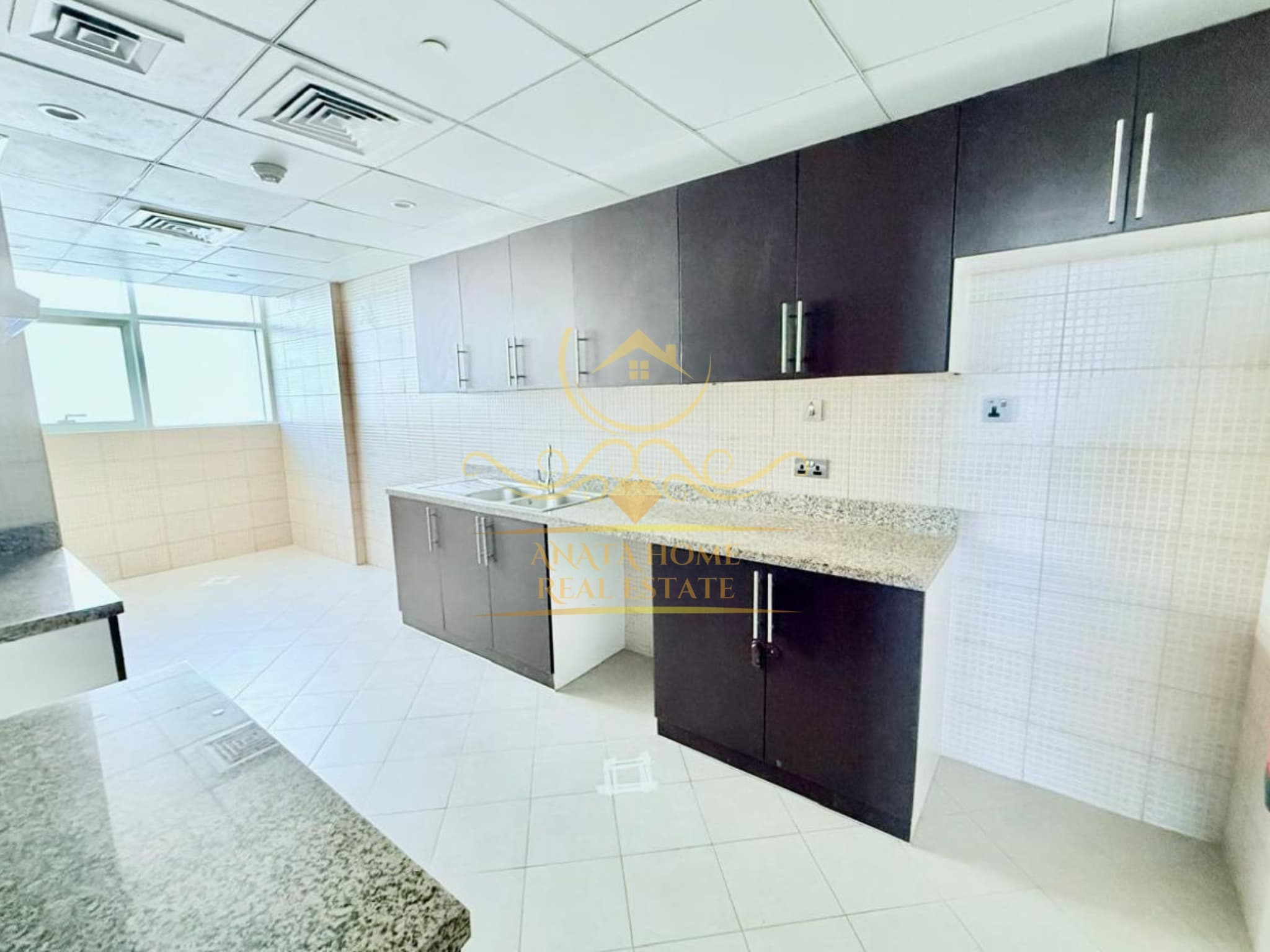 Well Maintained 2BHK | All Amenities | Vacant — photo 5