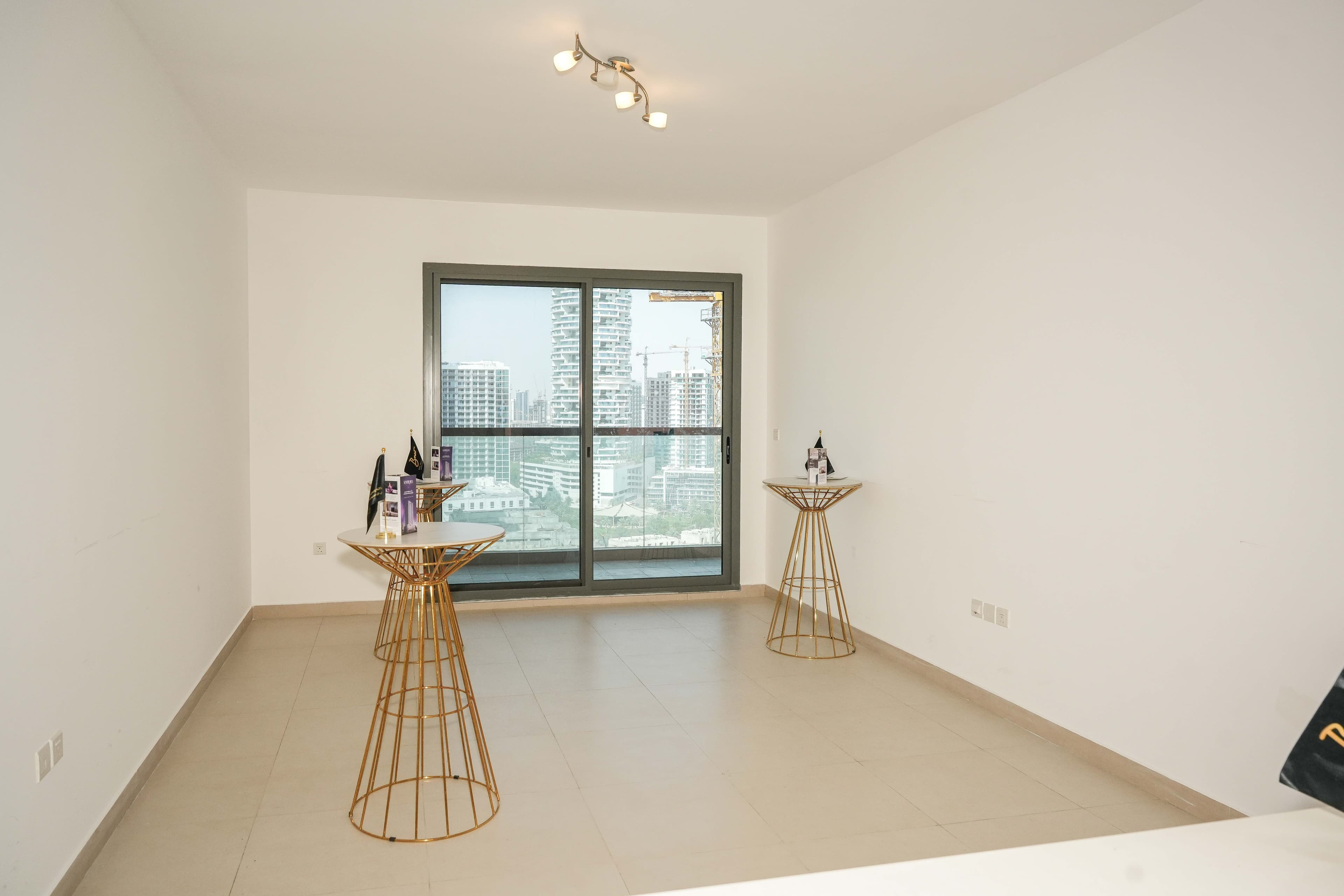 Esplora interior 16