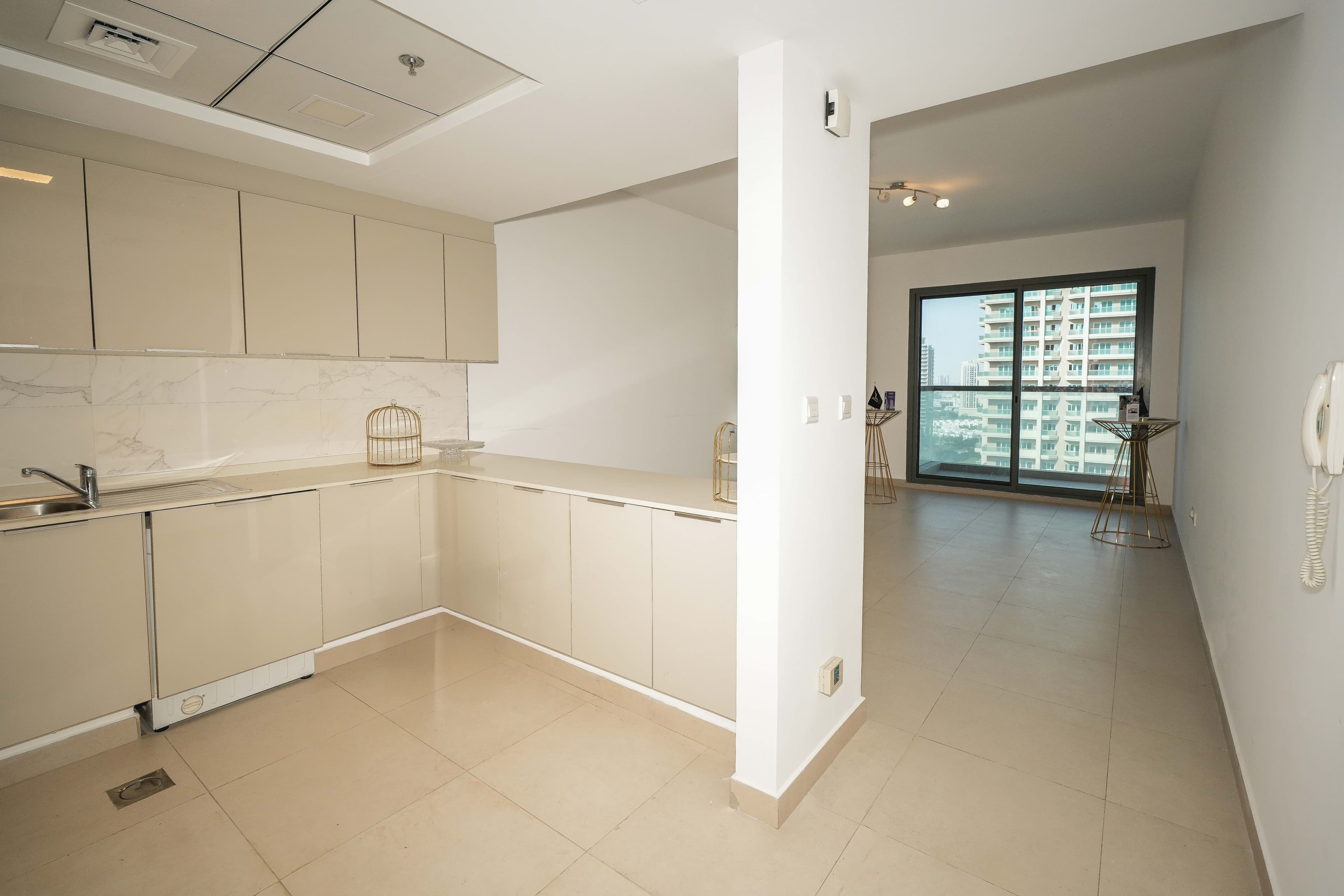 Esplora interior 17