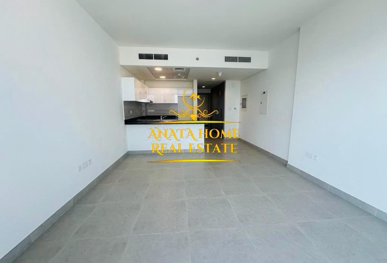Prime Location | Great Facilities | Vacant — photo 3