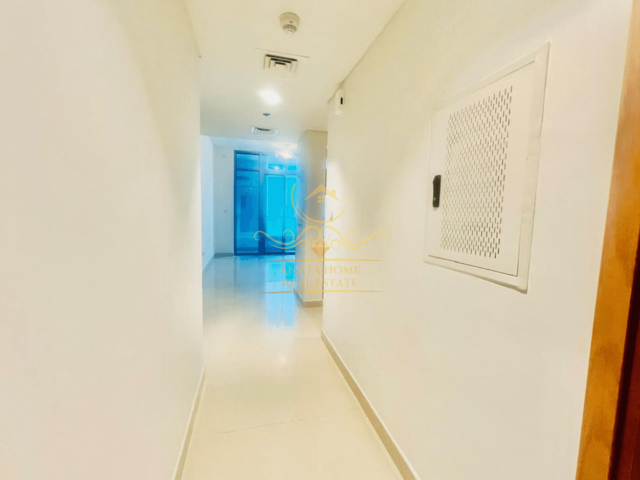 Spacious Layout | Canal View | Vacant — photo 5