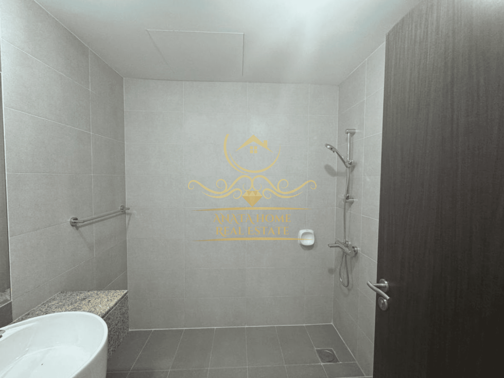 Sea View | Spacious Unit | Vacant — photo 4